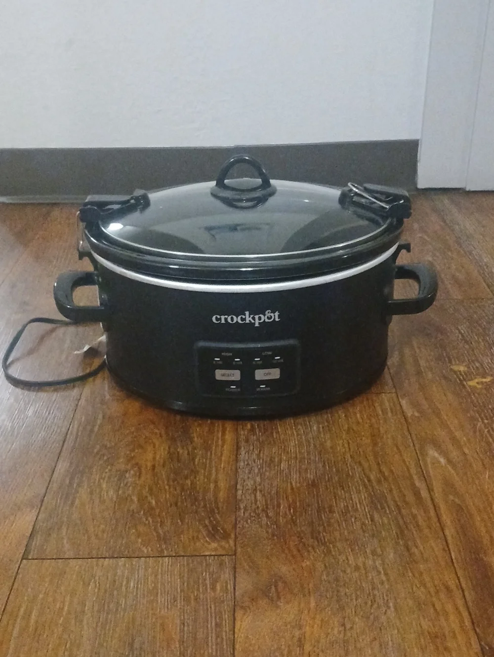 Crock-Pot 6 Quart Black Slow Cooker with Glass Lid